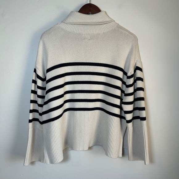 Gap Turtleneck Sweater Women Medium Petite Cream Navy Blue Striped Cotton Knit - Picture 2 of 5